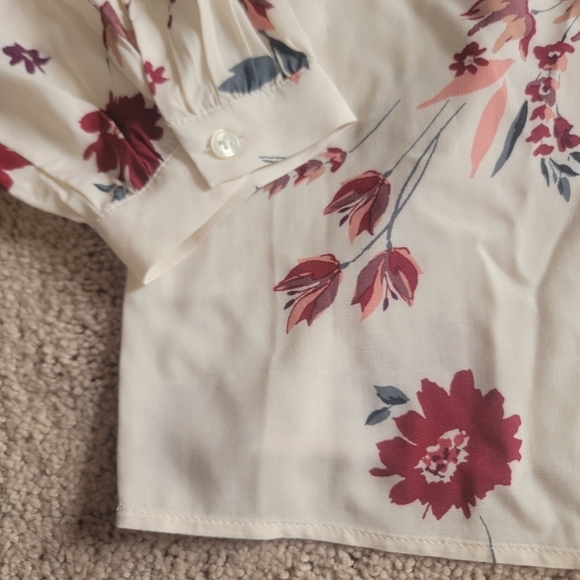 NWT LOFT Floral Long Sleeve Top LP - Picture 4 of 6